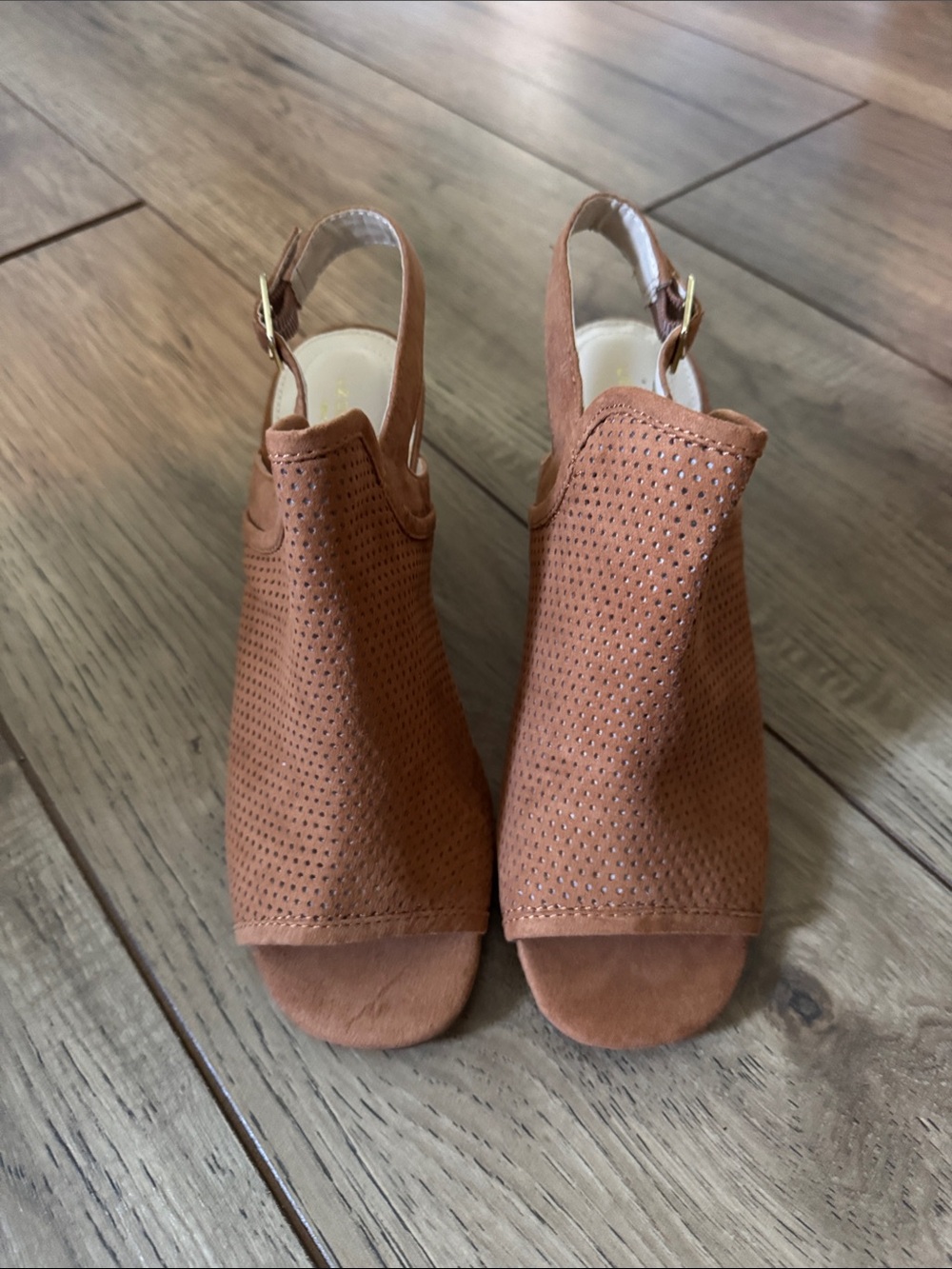 Liz Claiborne Tan Perforated Slingback Mules